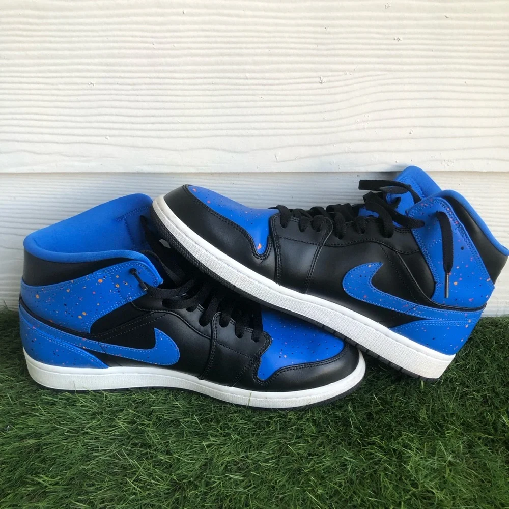 Jordan 1 Mid‎ Royal Paint Splatter Men’s Size: 12 Very clean.